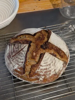 Pain au levain sorti du four